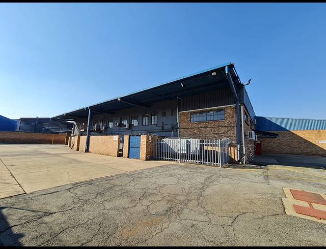 5,500M² WAREHOUSE TO LET IN WADEVILLE